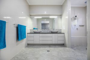 An Easy Step-by-step Guide to Painting a Bathroom