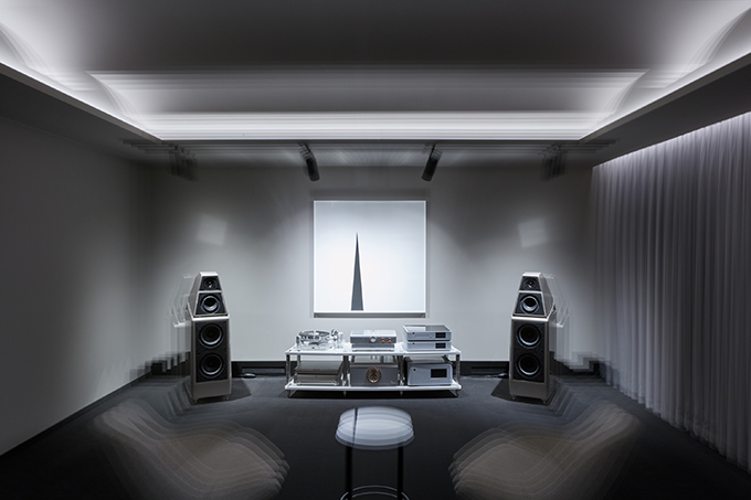 Audio and Video Showroom VOIX by Barbora Léblová and Ivo Herman