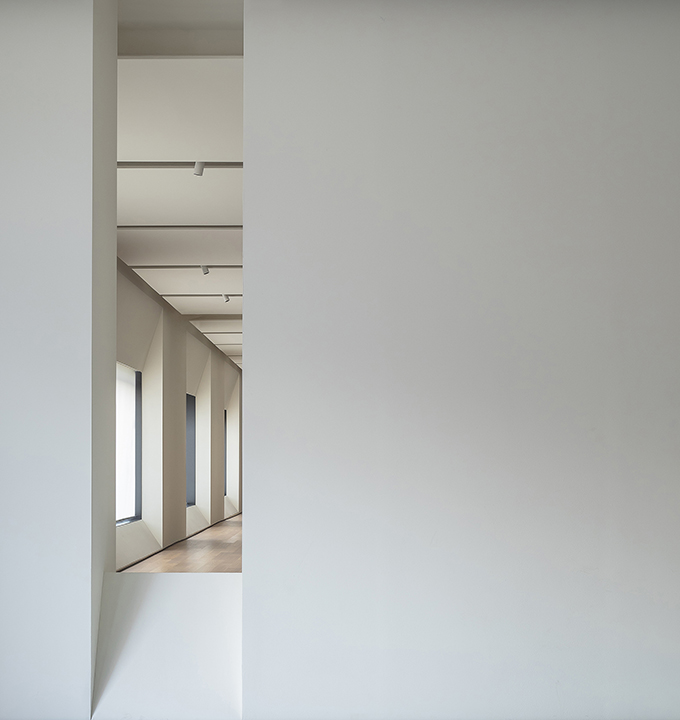 HUAYI SPACE Showroom by Co-Direction Design