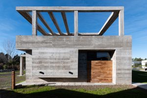 House 354 by Pinasco/Pinasco Arquitectos