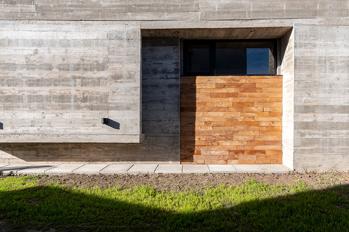 House 354 by Pinasco/Pinasco Arquitectos