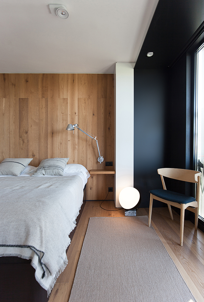 Llull Apartment by YLAB Arquitectos