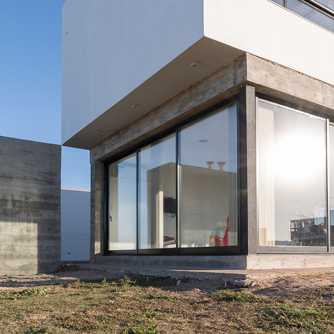 Vivienda en La Cascada by MZ Arquitectos