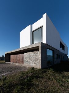 Vivienda en La Cascada by MZ Arquitectos