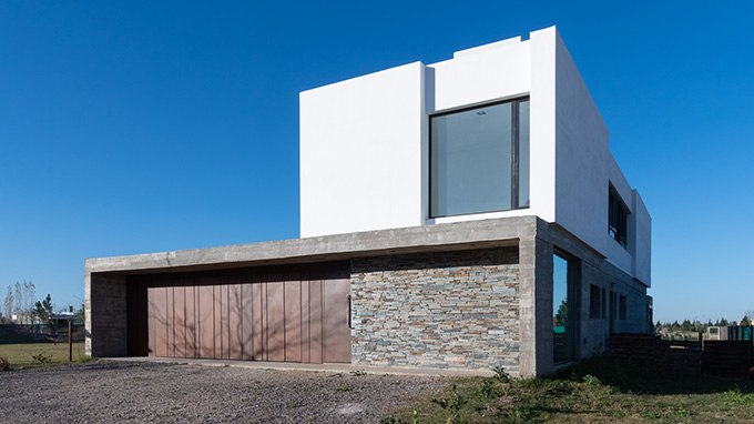 Vivienda en La Cascada by MZ Arquitectos