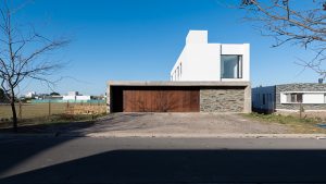Vivienda en La Cascada by MZ Arquitectos