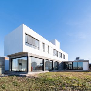 Vivienda en La Cascada by MZ Arquitectos