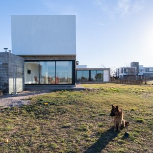 Vivienda en La Cascada by MZ Arquitectos