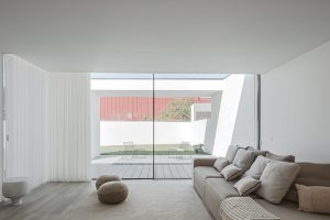 Argivai House by Raulino Silva Architect