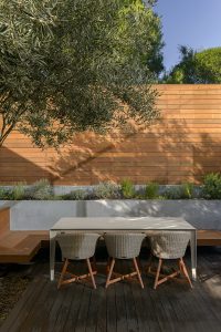 Sea Front Villa by Arq Tailor's