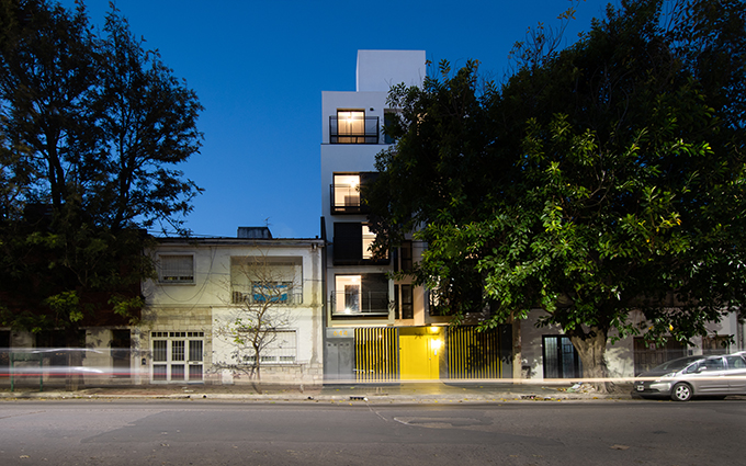 Casa 40 by Quaranta & Coraglio Arquitectos