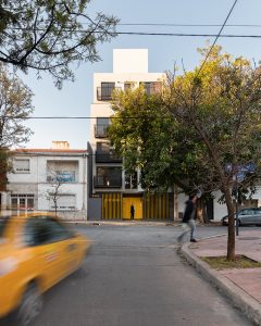 Casa 40 by Quaranta & Coraglio Arquitectos