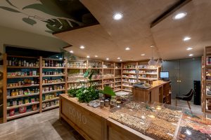 CÕMO Natural Market by Estudio Montevideo