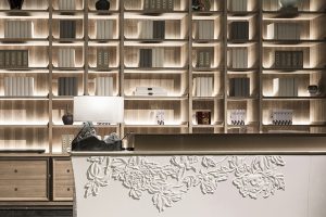 Fuzhou Taihe Qingyun Sales Center by Shanhejinyuan Art Design