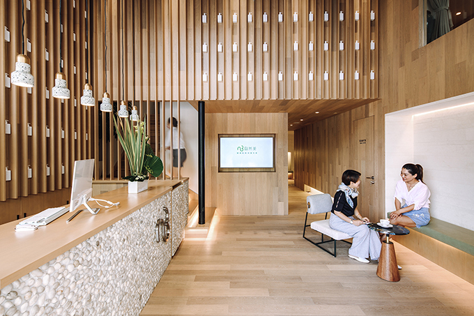 Natural Beauty Salon by Studio DOTCOF
