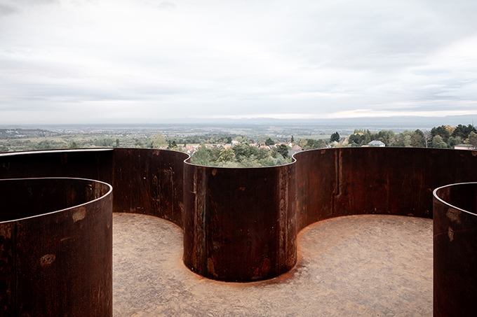 Portes Bonheur, le Chemin des Carrières by Reiulf Ramstad Arkitekter