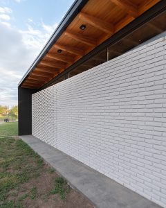 BSS House by Federico Urfer Arquitecto