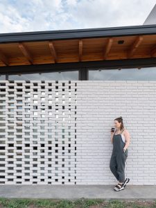 BSS House by Federico Urfer Arquitecto