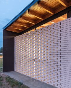 BSS House by Federico Urfer Arquitecto