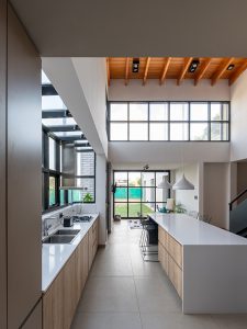 BSS House by Federico Urfer Arquitecto