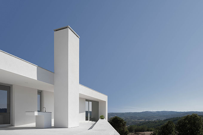 House in Lamego by António Ildefonso