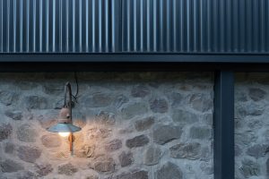 Las Caballerizas by Carolina Vago Arquitectura