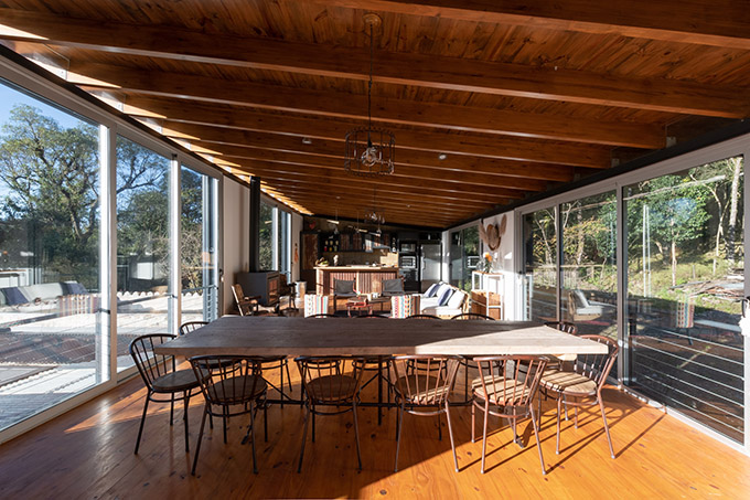 Las Caballerizas by Carolina Vago Arquitectura