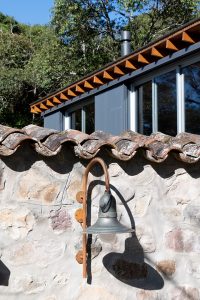 Las Caballerizas by Carolina Vago Arquitectura