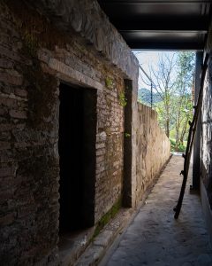 Las Caballerizas by Carolina Vago Arquitectura