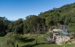 Las Caballerizas by Carolina Vago Arquitectura