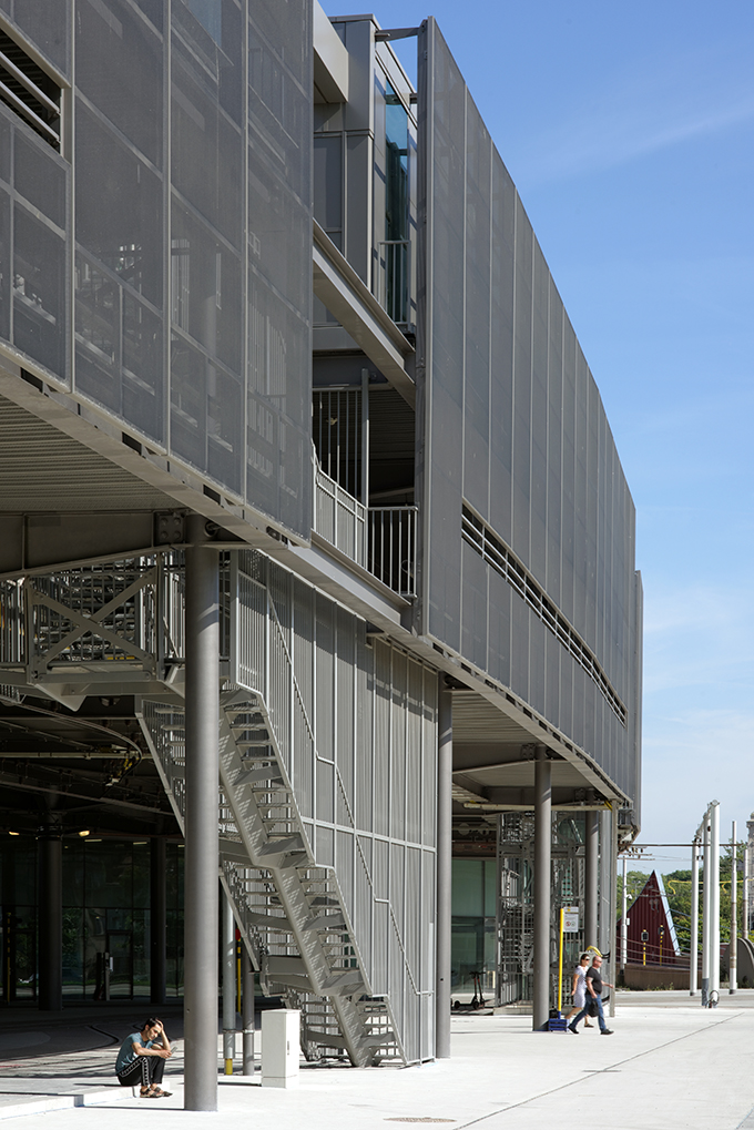 The station of Oostende by Dietmar Feichtinger Architectes
