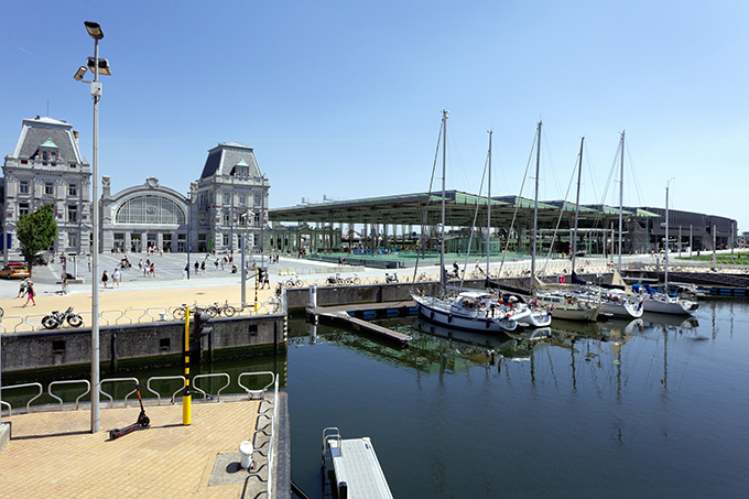 The station of Oostende by Dietmar Feichtinger Architectes