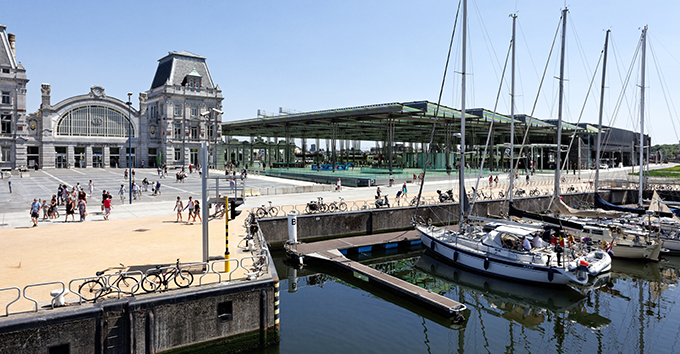 The station of Oostende by Dietmar Feichtinger Architectes