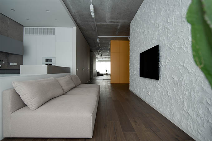 Polotno Apartment by Sergey Makhno Architects