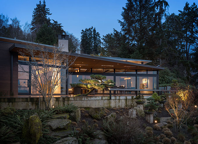 Hidden Cove Residence by Stuart Silk Architects