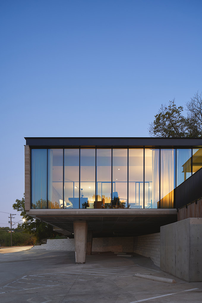 Austin's Mid-Century Cool Office Post Iconic Building Renovation by Mark Odom Studio