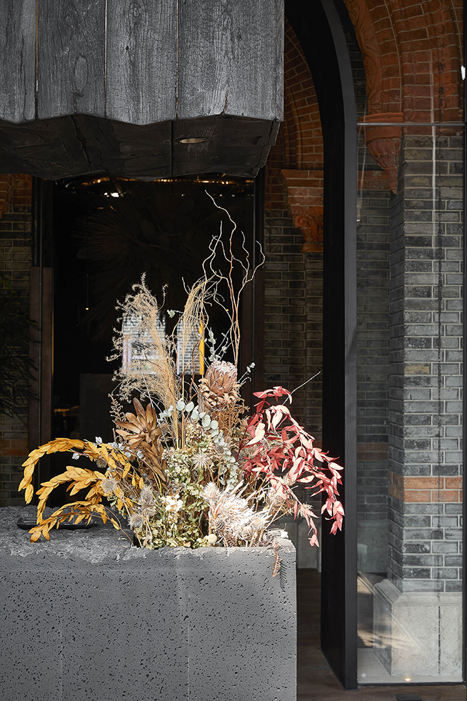 CHARCOHOL Restaurant & Bar by STUDIO8