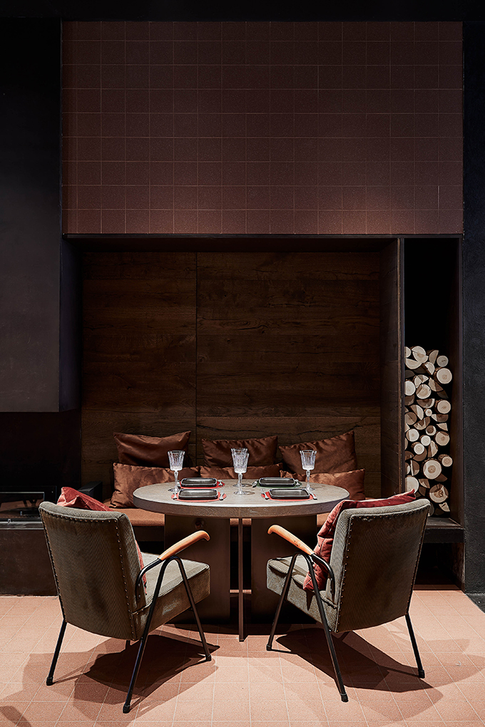 CHARCOHOL Restaurant & Bar by STUDIO8