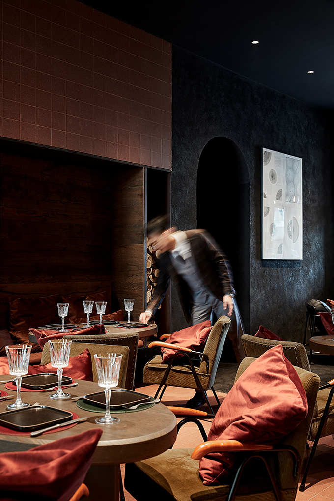 CHARCOHOL Restaurant & Bar by STUDIO8