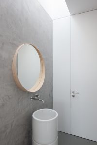 Canine & Feline Hotel by Raulino Silva Arquitecto