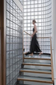 Pacific View Point by Luigi Rosselli Architects