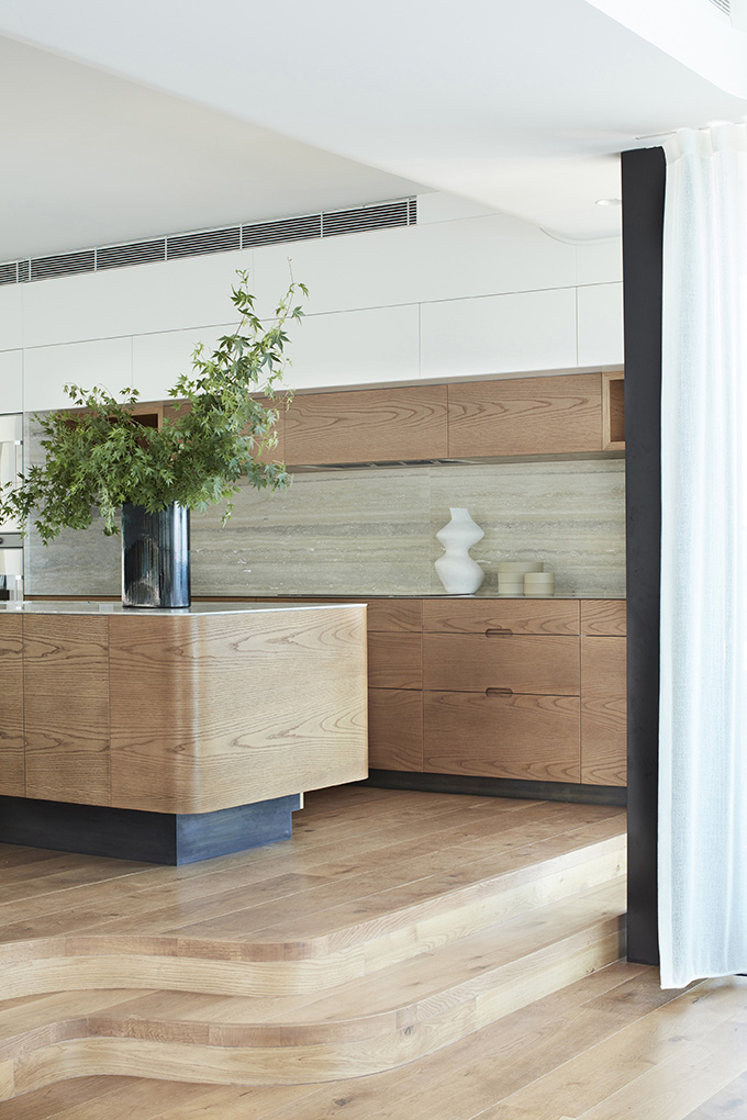 Pacific View Point by Luigi Rosselli Architects