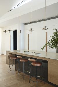 Pacific View Point by Luigi Rosselli Architects