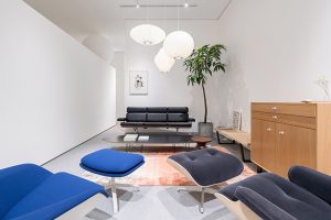 Yi's House Showroom by Peng & Partners