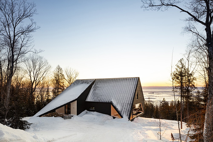 Cabin A by Bourgeois / Lechasseur architectes