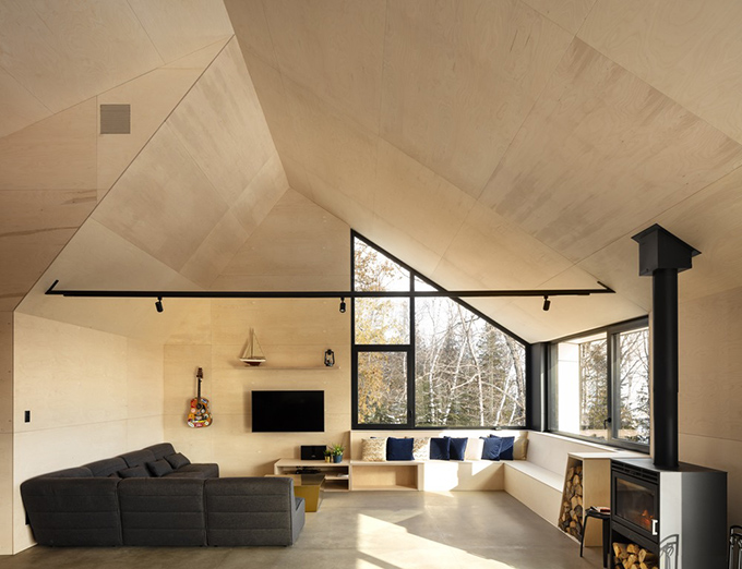 Cabin A by Bourgeois / Lechasseur architectes