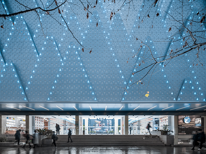 Hubei Foreign Language Bookstore by Wutopia Lab