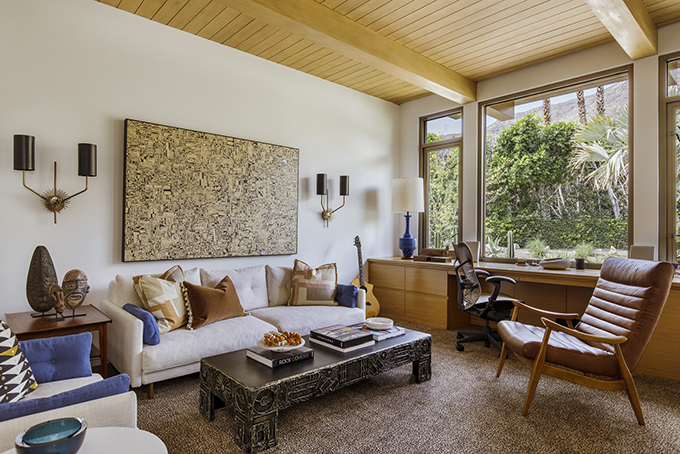 Thunderbird Heights Residence by Stuart Silk Architects