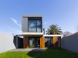 Torres House by Moirë Arquitectos