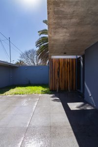 Torres House by Moirë Arquitectos